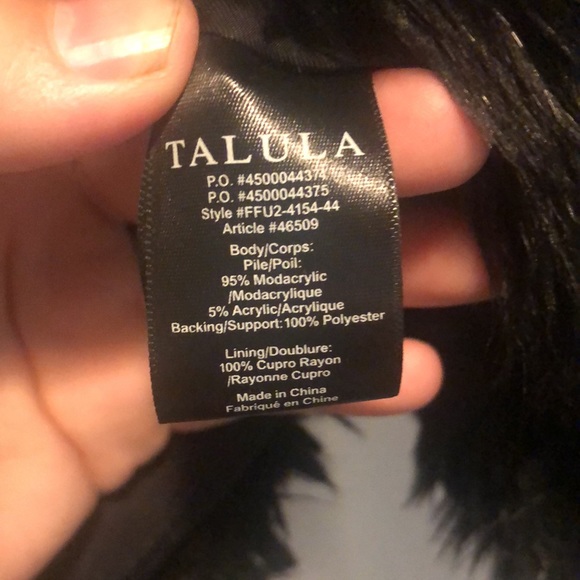 Talula Aritzia Women’s Vest - Picture 5 of 7